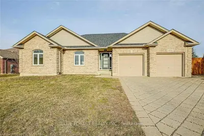 530 Woodward Drive, Strathroy-caradoc, On N0l 1n0