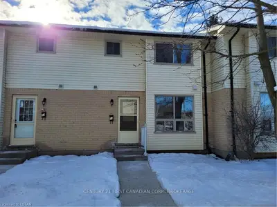 135 Belmont Drive 54, London South, On N6j 4j3