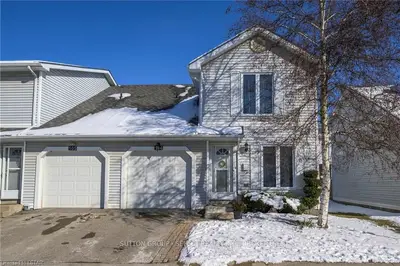 120 Centre Street 104, London South, On B6j 4x4