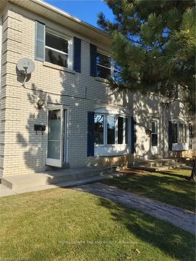 541 Gainsborough Road, London North, On N6g 2c5