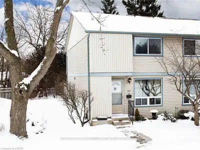 284 Monmore Road, London North, On N6g 3b4