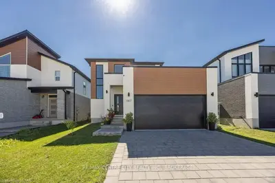 1307 Twilite Boulevard, London North, On N6g 0m7
