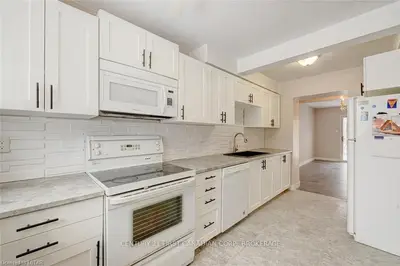 51 Summit Avenue 15, London North, On N6h 2g5