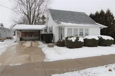 171 ELIZABETH Street, Lambton Shores, ON N0M 2N0