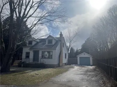 1412 Commissioners Road W, London South, On N6k 1e4