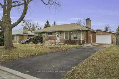 296 Burlington Crescent, London South, On N5z 3g5