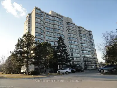 744 Wonderland Road S 1104, London South, On N6k 4k3
