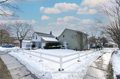 1527 Aldersbrook Road, London North, On N6g 3a3