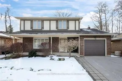 35 Coachwood Crescent, London South, On N6k 3c8