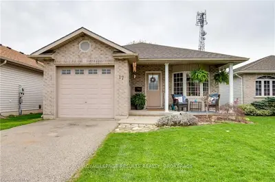 17 Herford Street, Tillsonburg, On N4g 4v1