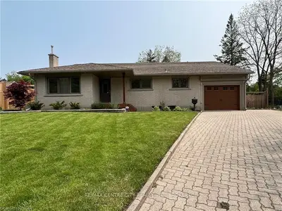 26 VIOLA Court, Stratford, ON N5A 5A5
