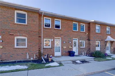 1086 Southdale Road E, London South, On N6e 1b2