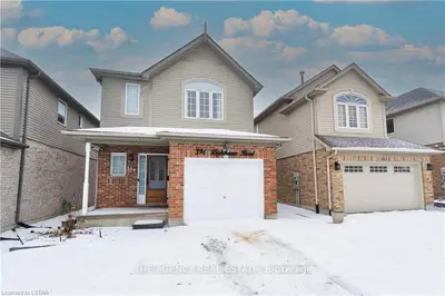 394 Lighthouse Road, London South, On N6m 1j1