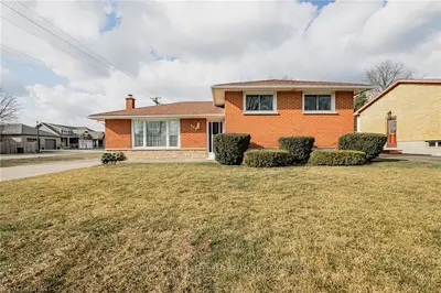 169 Oakwood Drive, Thames Centre, On N0l 1g3