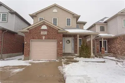 2192 Coronation Drive, London North, On N6g 0b8