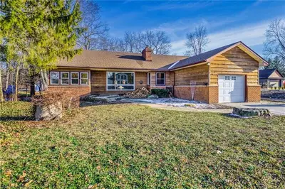 5481 BEACH Street, Lambton Shores, ON N0N 1J7