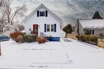 127 Columbia Avenue, London North, On N6h 2k3
