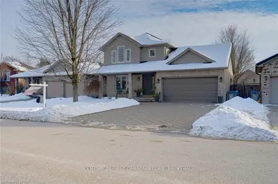 86 Laura Lane, Strathroy-caradoc, On N7g 4k9