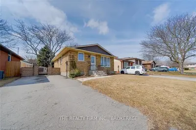 102 Moore Avenue, Aylmer, On N5h 2z9