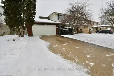 696 Barclay Place, London South, On N6k 1t7