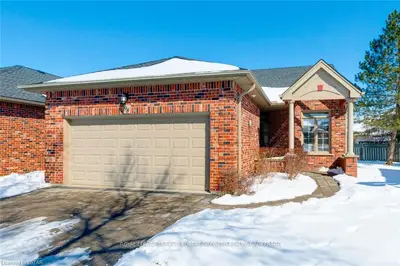 50 Northumberland Road 98, London North, On N6h 5j2