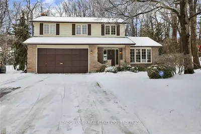 120 Cowan Crescent, London South, On N6c 2v7