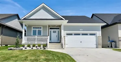 30 BROOKLAWN Drive, Lambton Shores, ON N0M 1T0