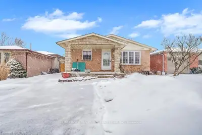 115 Clara Crescent, London South, On N6e 3g7