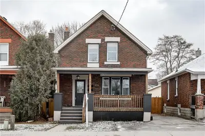 107 Egerton Street, London East, On N5z 2g1