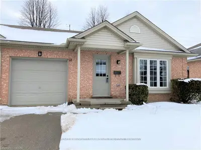 601 Grenfell Drive 11, London North, On N5x 4e4