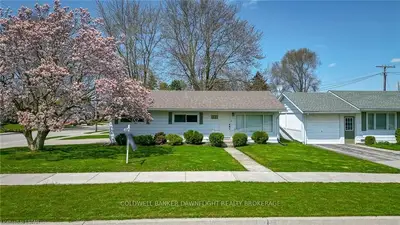 122 HURON Street E, South Huron, ON N0M 1S1