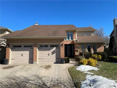 66 Kanata Crescent, London South, On N6j 4s6