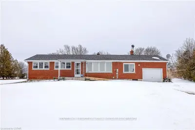 2277 Westminster Drive, London South, On N6n 1l7