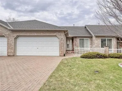825 Shelborne Street 15, London South, On N5z 5b7