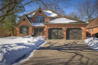 189 Green Hedge Court, London North, On N6h 5a5