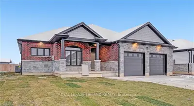 164 HENNESSY Street, Lambton Shores, ON N0N 1J0