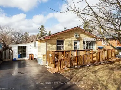 23 Kintail Crescent, London South, On N6e 1j4