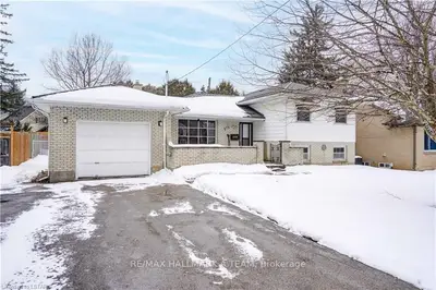 375 Ridout Street S, London South, On N6c 3z8