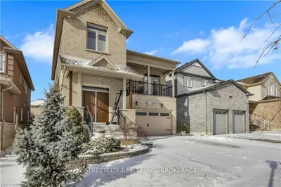 1306 Oakcrossing Road, London North, On N6h 0c1