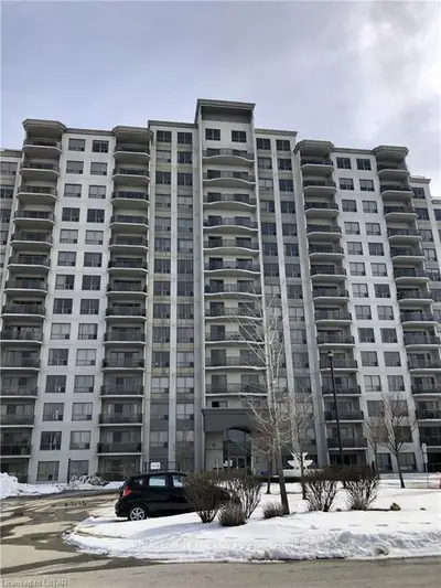 1030 Coronation Drive 1401, London North, On N6g 0g5
