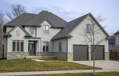 2319 Dauncey Crescent, London North, On N5x 3z1