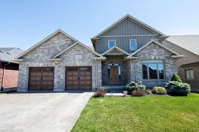421 Macdonald Street, Strathroy-caradoc, On N7g 0b2