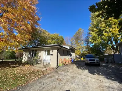 42 Archer Crescent, London South, On N6e 2a5