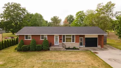 52 Water Street, Huron East, ON N0K 1G0