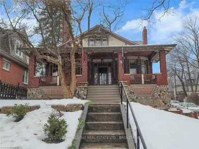 39 Ridout Street S, London South, On N6c 3w8