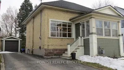 464 Ingersoll Avenue, Woodstock, On N4s 4x7