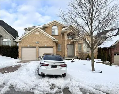 278 Chambers Court, London North, On N5x 4h5