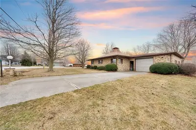 18366 LAGONDA Crescent, Chatham-Kent, ON N0P 1X0