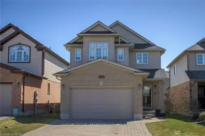3284 Casson Way, London South, On N6l 0b9