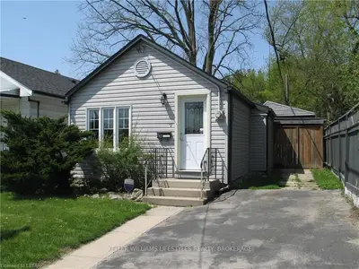 30 Maud Street, London South, On N5z 2y4